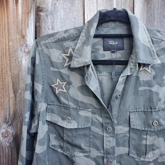 Rails Camo Star Raw Hem Button Front Top - Picture 2 of 10